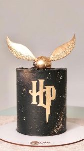 harry potter birthday cake ideas - Black and Gold Harry Potter Cakes Ideas