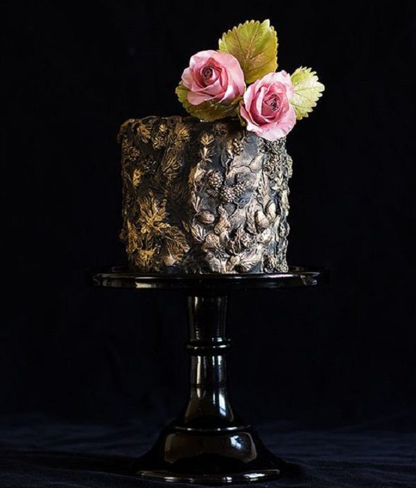Chocolate and gold engagment cake - unique looks engagment cake idea