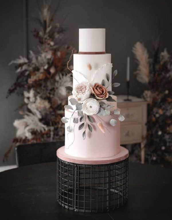 Fully pinky flowers engagment cake - most delicious engagment cake ideas