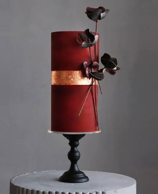 Jewel tone engagment cake - red tone engagment cake idea