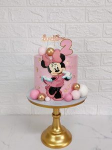 Minnie Mouse Birthday Cake - Minnie Mouse buttercream cake