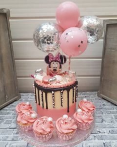 Minnie Mouse Cake Ideas - Mini Bunting Banner Garland Party Cake
