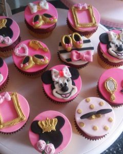 Minnie Mouse Cup Cake - Minnie Mouse bows for cupcakes