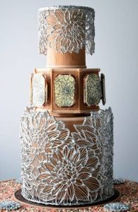 Royal looking egagment cake design - fantastic engagment designs