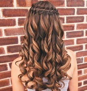 Stunning curly prom hairstyle - Simple hairstyle for birthday girl
