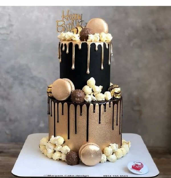 Traditional Wedding Cake Flavours - delicious chocolaty engagment cake idea