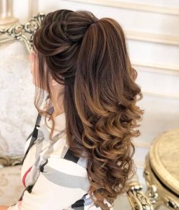 Wavy Hair touppe hairstyle - Easy hairstyles for birthday girl
