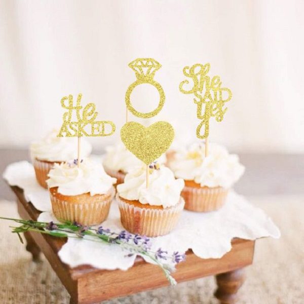 engagement party cupcakes - cute looking engagment party cupcakes