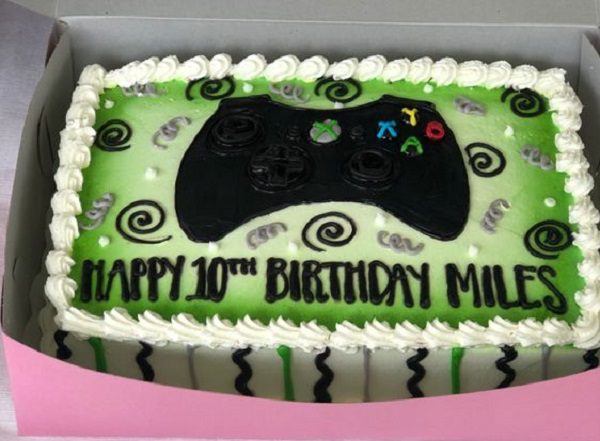 gamer birthday cake - Gaming cupcakes