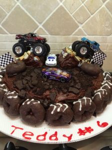 monster jam birthday cake - Monsterss Truck cupcakes