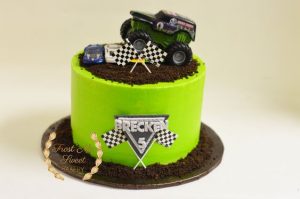 monster jam cake - Monster Trucks cupcakes