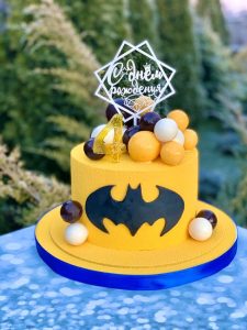 batman birthday cake - creamy birthday batman cake idea