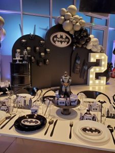 batman cake decorations - complete dinner batman cake decoration idea