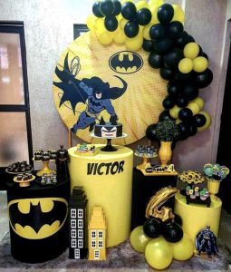 batman cake decorations - kids birthday party decoration idea