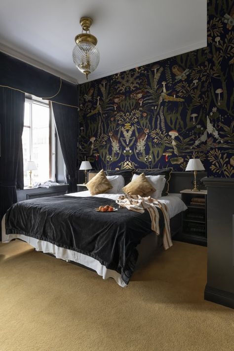 luxury black bed - Black Bed Design